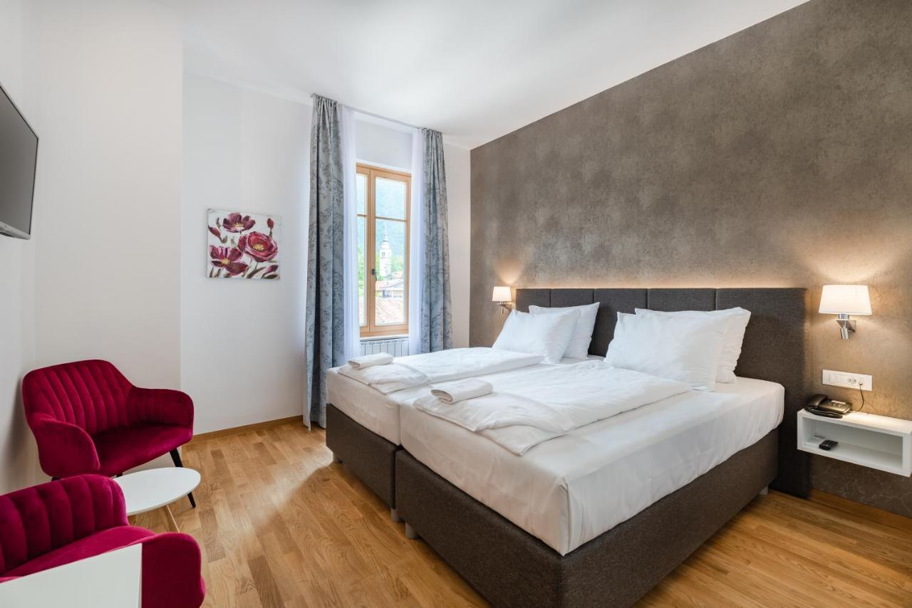 Hotel Dvorec Tolmin Kültér fotó