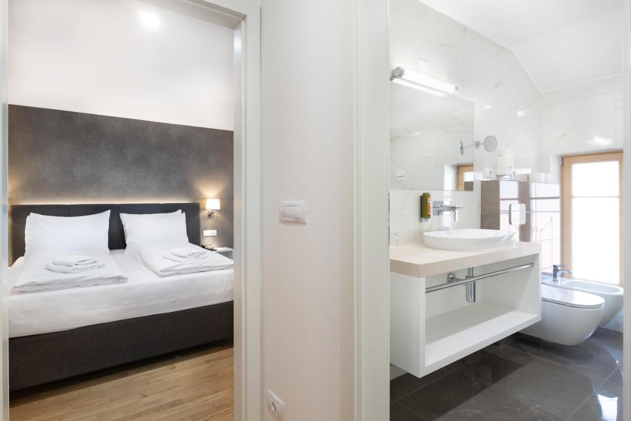 Hotel Dvorec Tolmin Kültér fotó