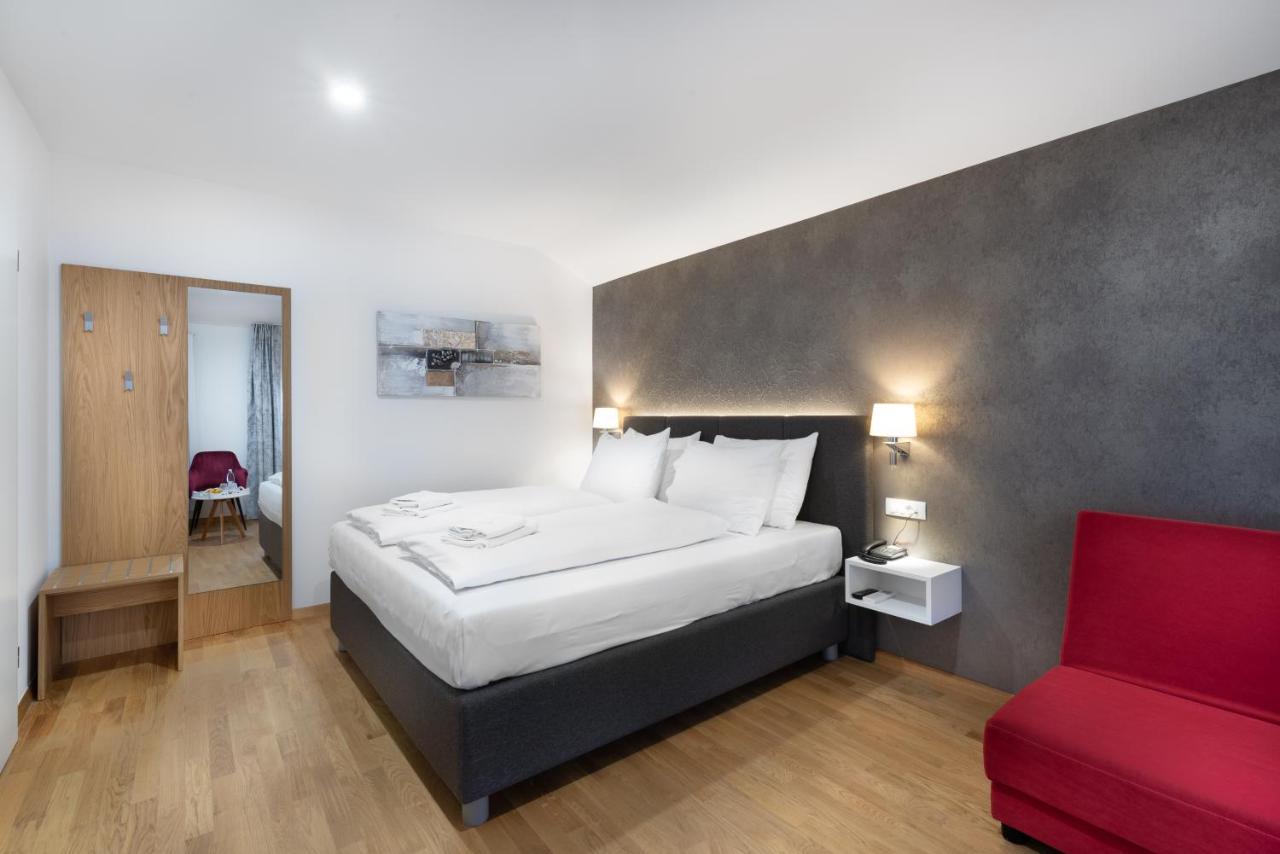 Hotel Dvorec Tolmin Kültér fotó