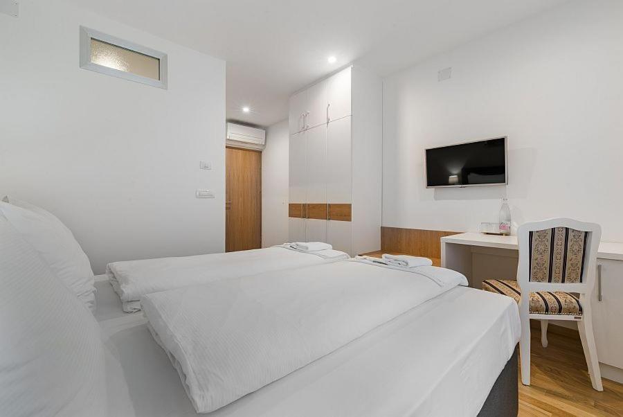 Hotel Dvorec Tolmin Kültér fotó
