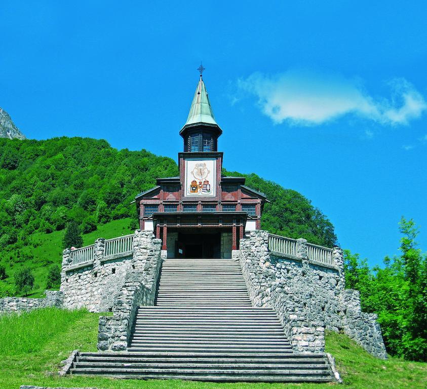 Hotel Dvorec Tolmin Kültér fotó
