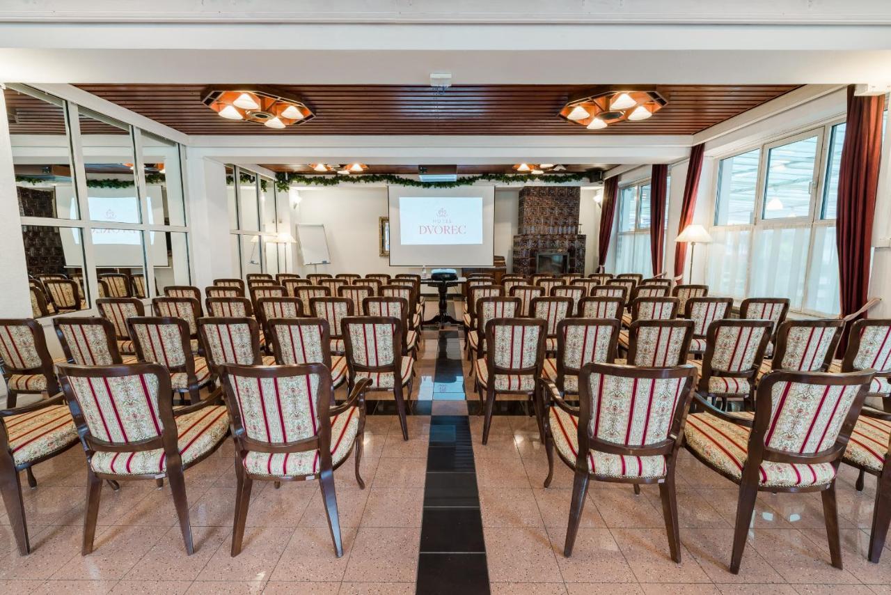 Hotel Dvorec Tolmin Kültér fotó