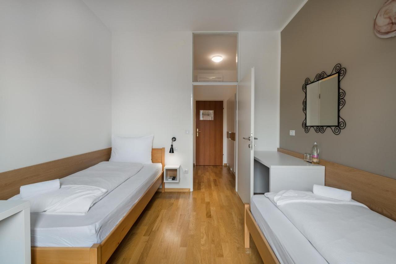Hotel Dvorec Tolmin Kültér fotó