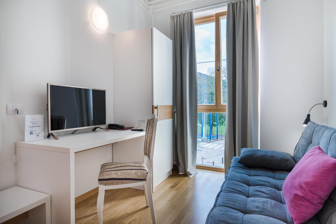 Hotel Dvorec Tolmin Kültér fotó
